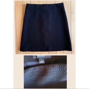 🆕 ANN TAYLOR BLACK TEXTURED A-LINE SKIRT. SZ 4. NWOT.